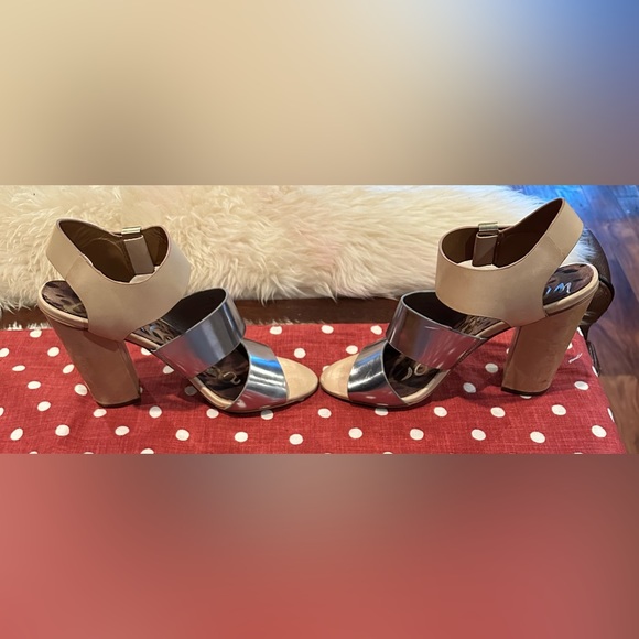 Sam Edelman Yelena Block Heels Sandals. Silver strap sandals - Picture 3 of 14